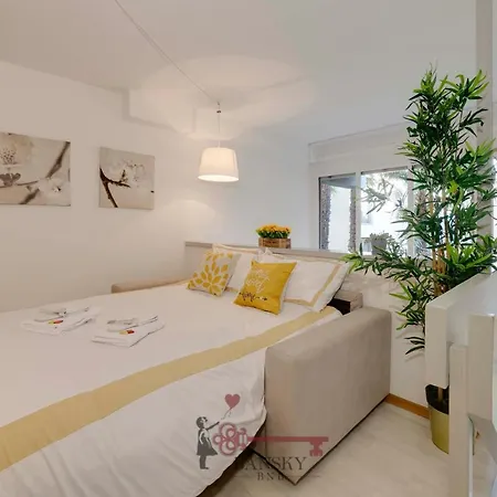 Апартаменти Soleil 5 With Terrace In Center -by Easylife Swiss